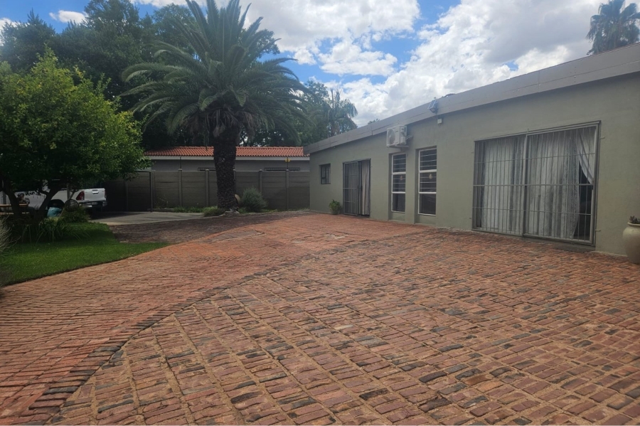 3 Bedroom Property for Sale in Monument Heights Northern Cape